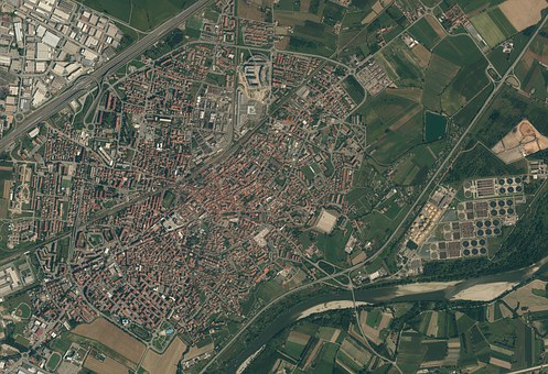 satellite-photos-610845__340